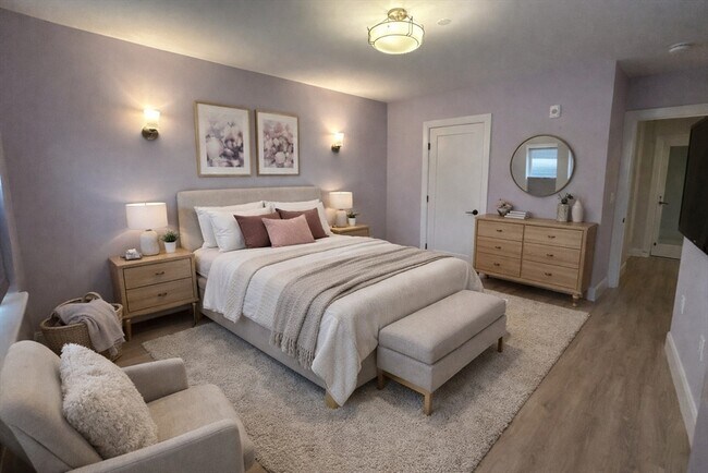 Building Photo - 25 2nd St