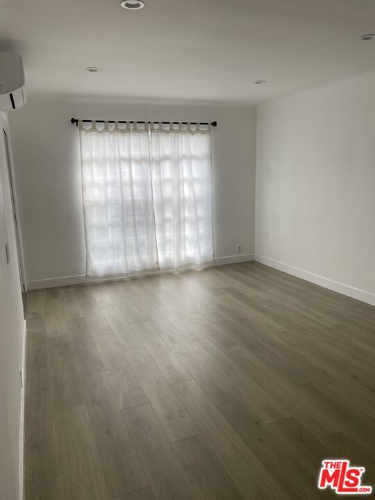 Foto del edificio - 1254 N Orange Grove Ave