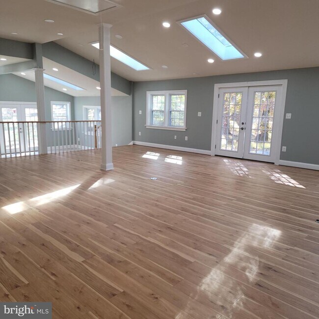 Foto del edificio - 7601 Brickyard Rd