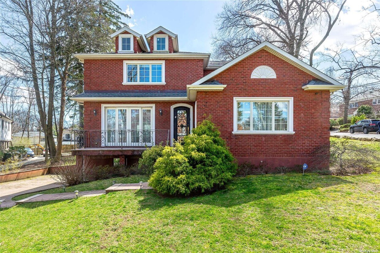 Primary Photo - 2 Avalon Rd