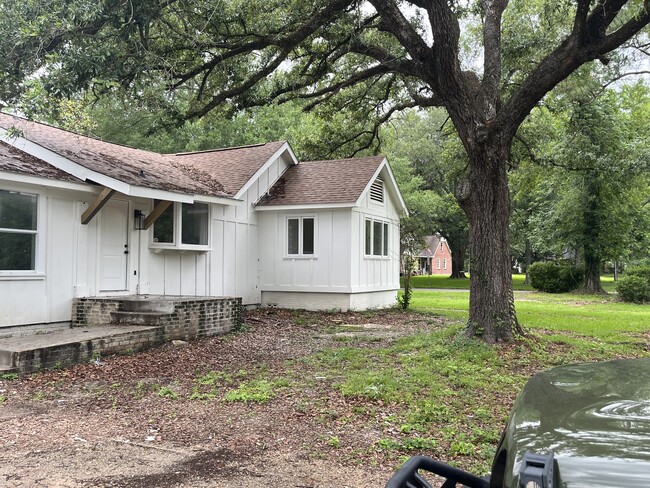 Building Photo - 5480 N Afton Pky