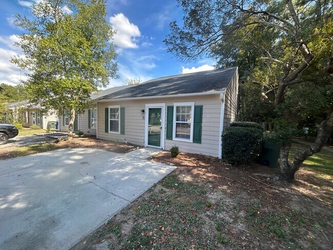 Foto del edificio - 15 Heritage Village Ln