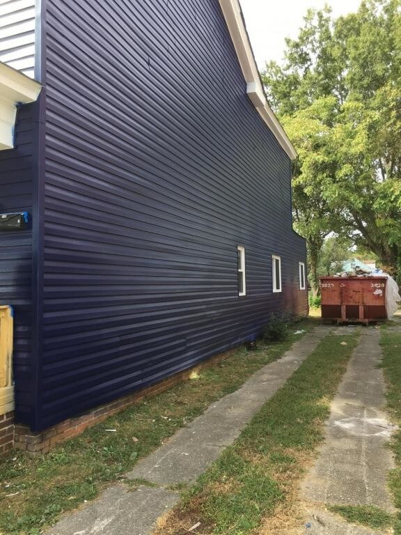 Building Photo - 2232 Elm Ave