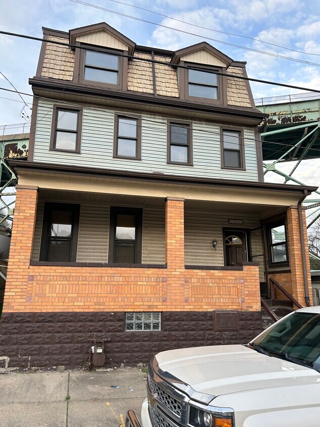 Primary Photo - 3802 Acorn St
