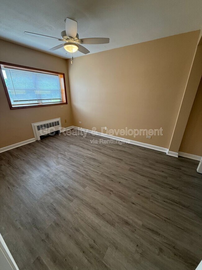 Foto del edificio - 2621 W Fitch Ave