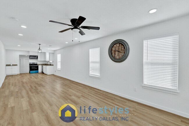 Foto del edificio - 4015 Spring Ave