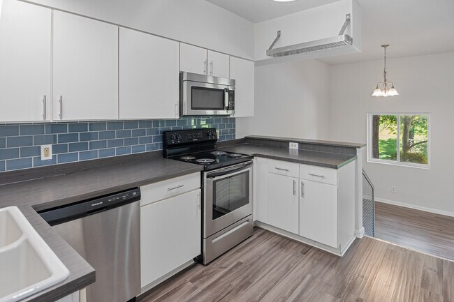 Foto del edificio - 2745 Grinstead Dr