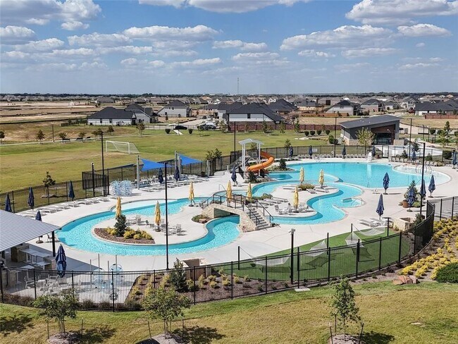 Foto del edificio - 27006 Breakaway Ln