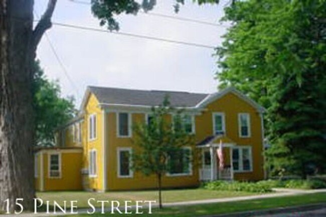 Building Photo - Pine St - 015