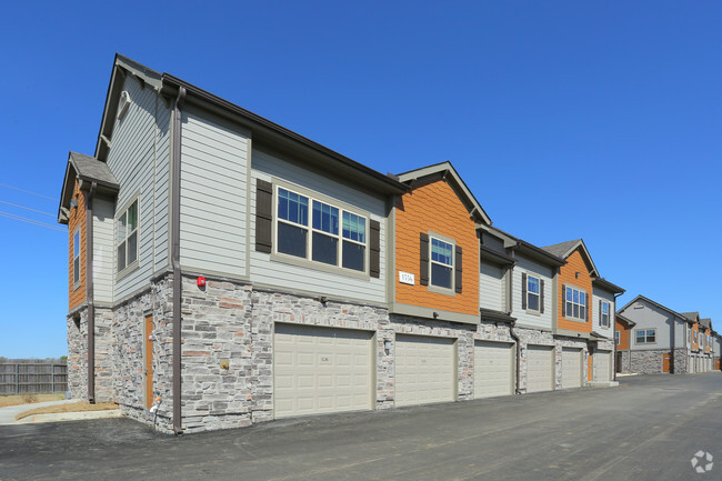 Building Photo - Bison Trails Apartments