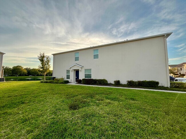 Building Photo - Plant City Townhome!!