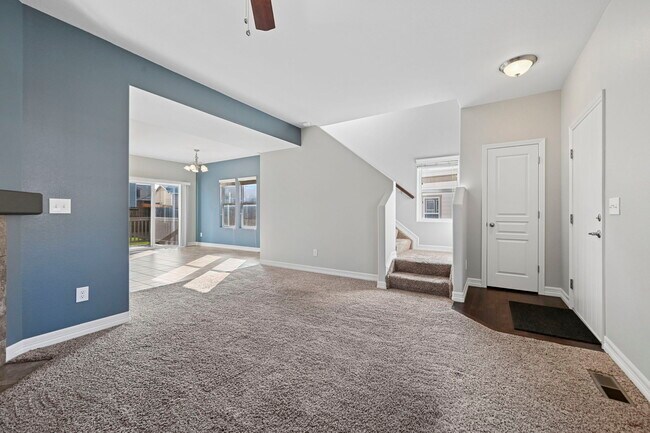 Foto del edificio - 6914 Dusty Miller Way