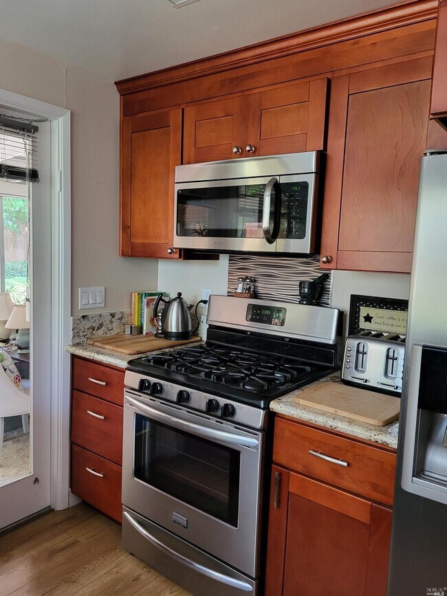 Foto del edificio - 332 Belhaven Pl