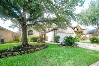 Building Photo - 20127 Jasper Oaks Dr