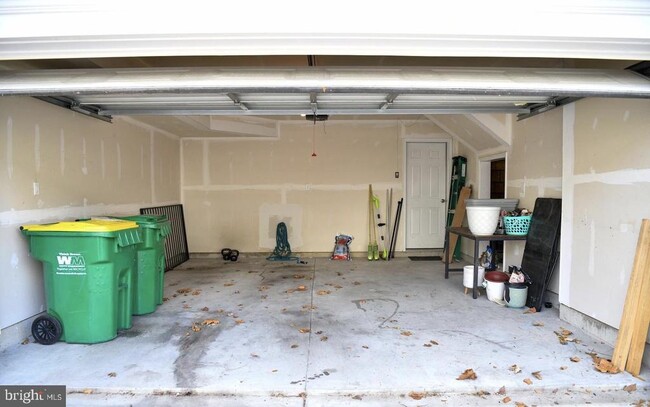 Building Photo - 20955 Brunswick Ln