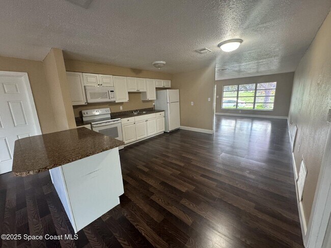 Foto del edificio - 10 Scott Ln