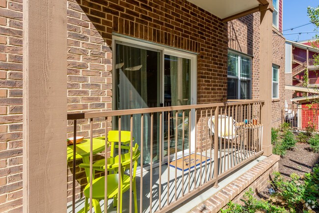 4BR, 4BA - 1421 SF - The Locale Fayetteville | Student Housing