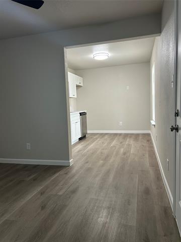 Foto del edificio - 407 N Justin Ave