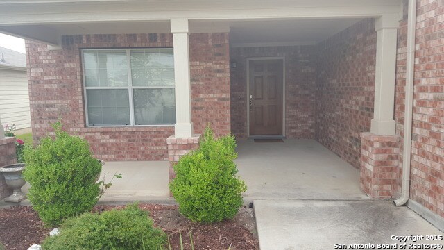 Foto del edificio - 4 bedroom 2 1/2 bath with master downstairs