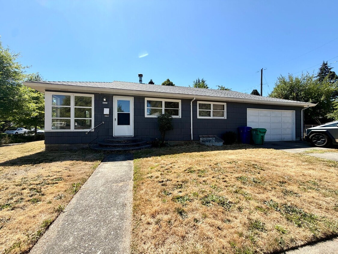 Photo - 8020 N St Johns Ave (Portland, OR)