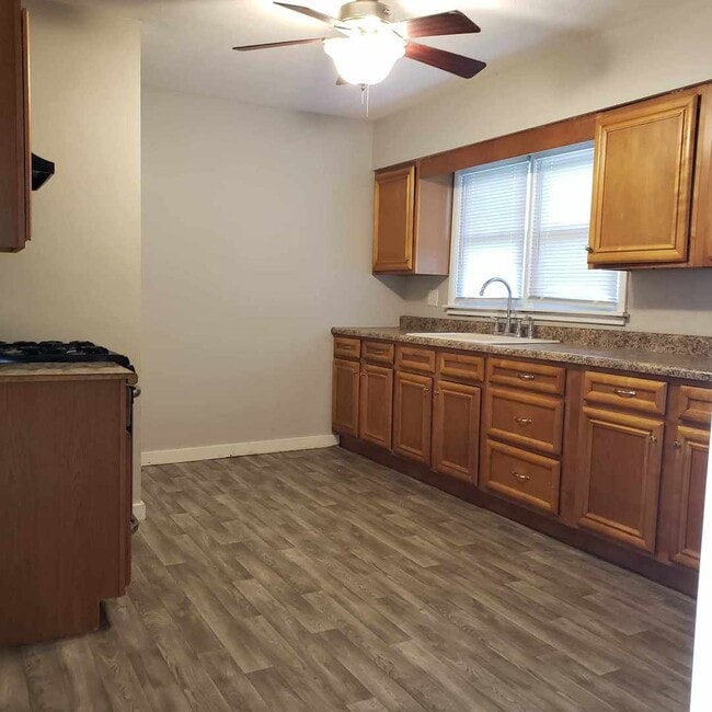 Foto del edificio - 6945 Delaware St
