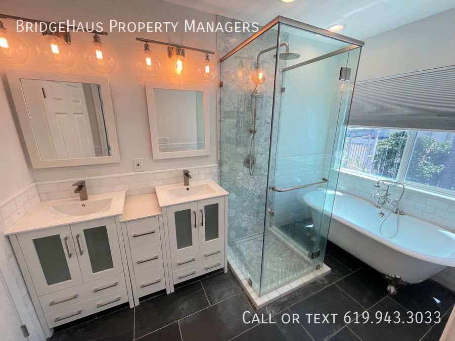 Foto principal - Book a tour of this gorgeous 1 bed / 1 bat...