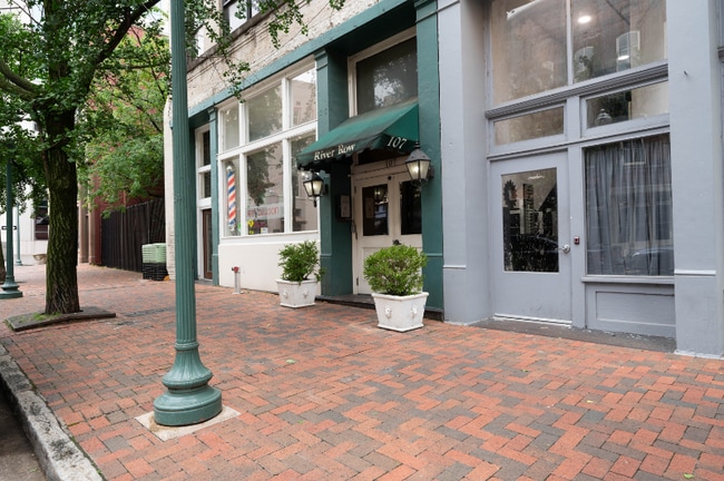 Photo - 107 S Front St Apartment