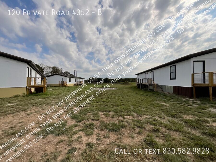 Foto principal - **MOVE IN SPECIAL- $99 FIRST MONTH RENT**B...