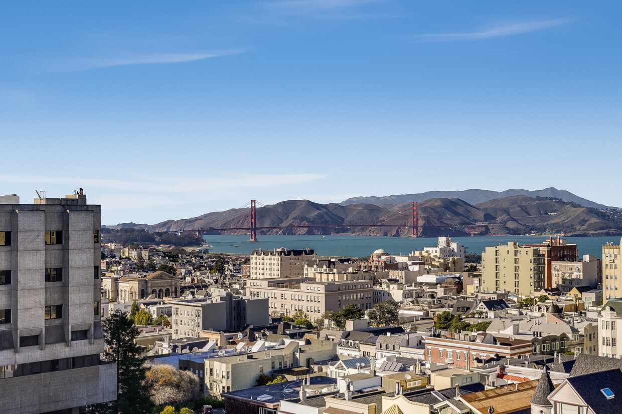 Magnificent Views - 2200 Sacramento St