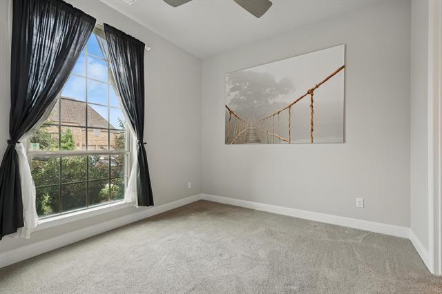Foto del edificio - 4160 Dewberry Ln