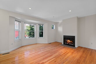 Building Photo - 58 Edgewood Ave