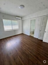 Building Photo - 505 NE 82nd St