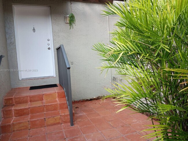 Foto del edificio - 10020 NW 9th St Cir