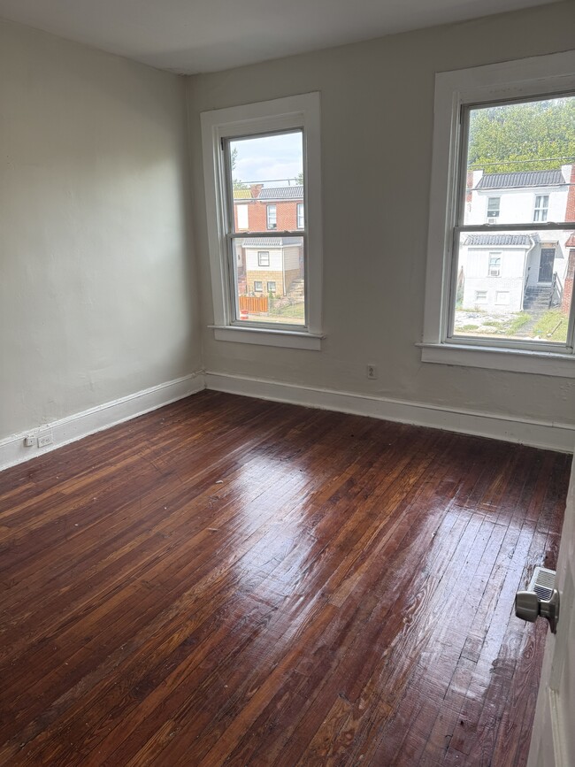 Foto del edificio - 4806 Reisterstown Rd