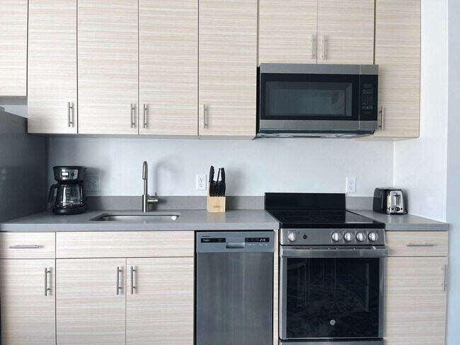 Foto del edificio - 2530 University Ave