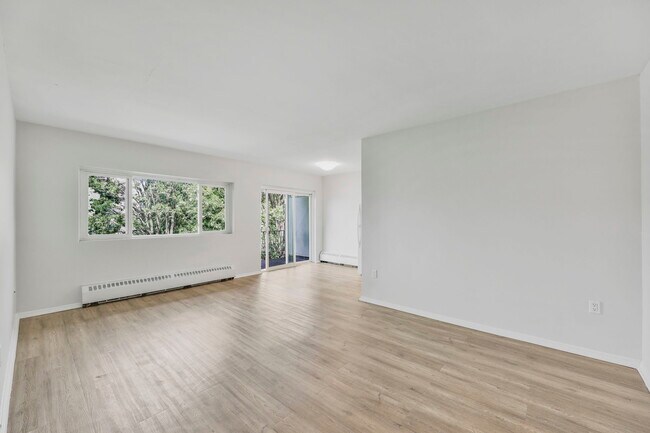 Photo du bâtiment - Huron Village Apartments