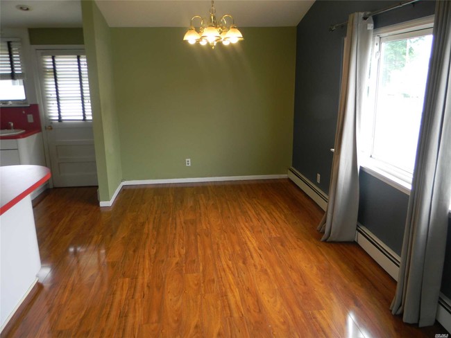 Foto del edificio - 2682 Bellmore Ave