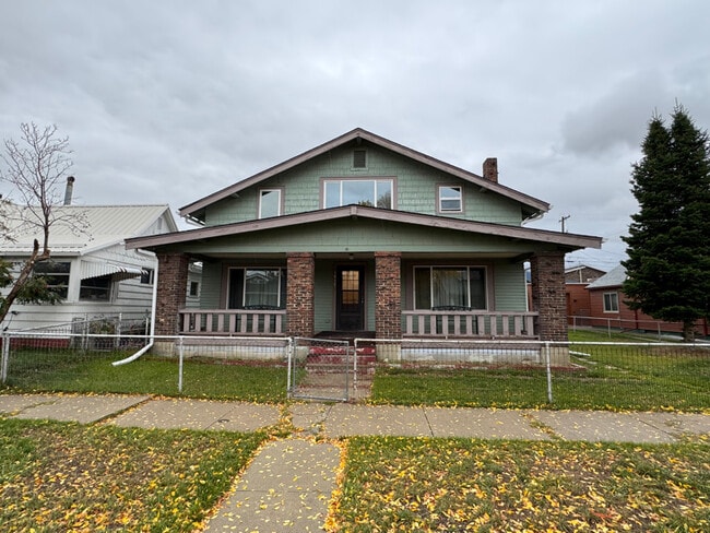 Building Photo - 1838 Phillips Ave