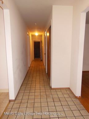 Building Photo - 318 Elwood St