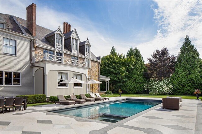 Building Photo - 425 Bellevue Ave