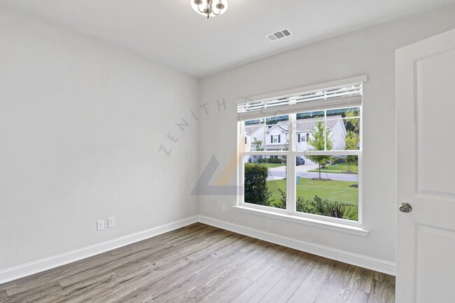 Building Photo - 124 Danner Dr