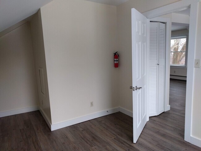 Bedroom 1 - 269 HIGH ST