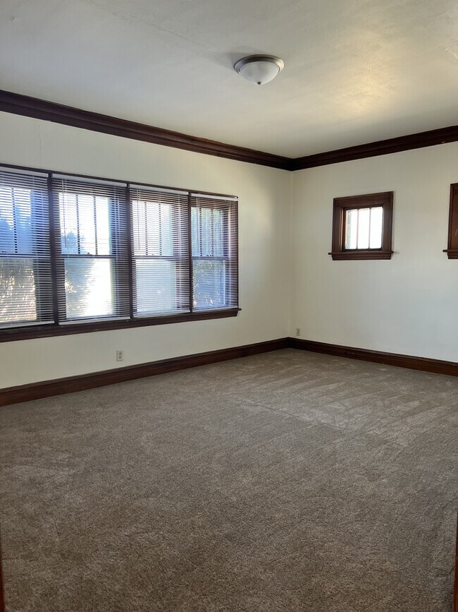 Foto del edificio - 43 N Lewis Ave