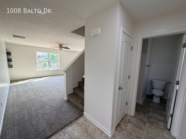 Building Photo - 1008 Balto Dr