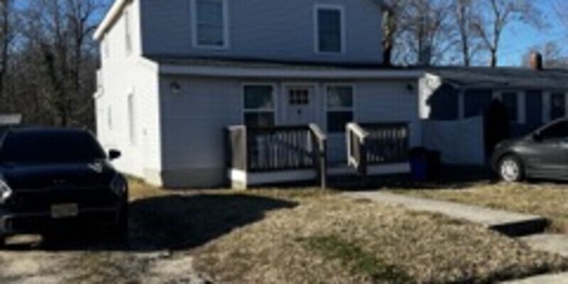 Primary Photo - 405 S. Boyd St.