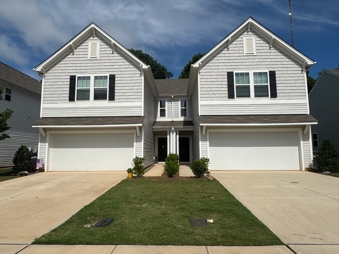 Primary Photo - Three bedroom 2 1/2 bath townhome with att...
