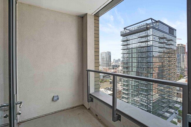 Foto del edificio - 613 N Wells St