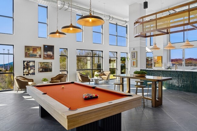 Building Photo - Encore at Brentwood