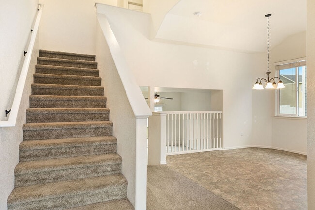 front entry - 737 Valleybrook Dr