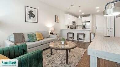 Building Photo - 15950 Chase Hill Blvd